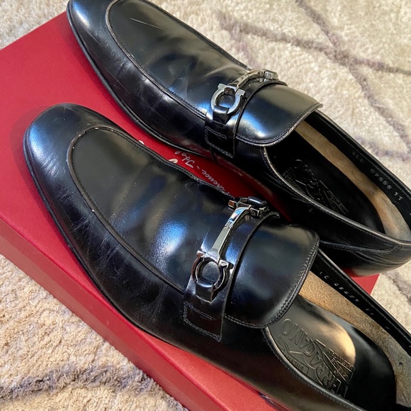 FERRAGAMO BENFORD GANCINI LEATHER LOAFERS - Picture 5 of 9